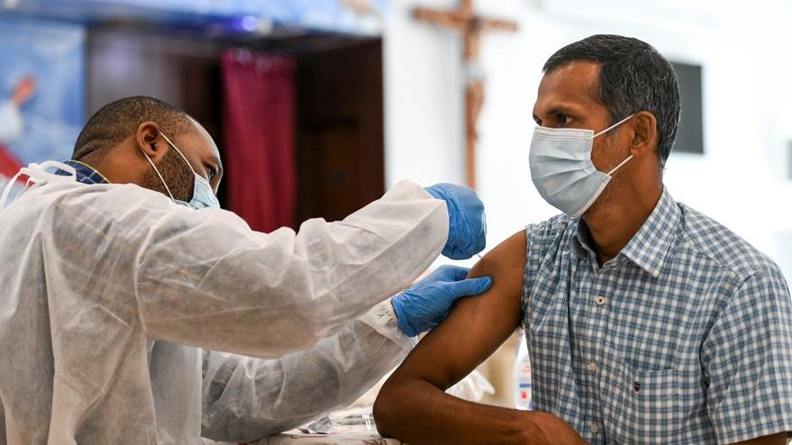 Avrupa bunu tartışıyor: Her mutasyonda yeni corona virüsü aşısı mı olacağız