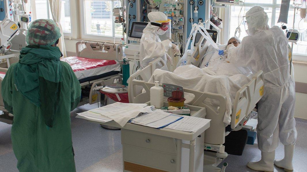 Prof. Dr. Usluer: Corona virüs, dünyaya hükmeden ülkeleri dize getirdi