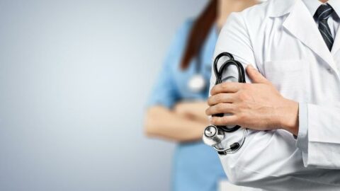 Tahsin Beyzadeoğlu: Sağlık çalışanları maçlara alınsın