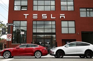 Tesla'dan 3 ayda ikinci 5 milyar dolarlık hisse satışı