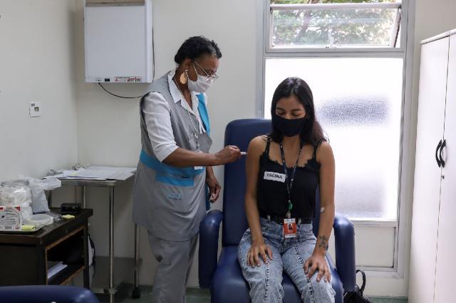 Türkiye'de de uygulanmaya başlayacak Çin aşısıyla ilgili kafa karıştıran haber: Etkinliği yüzde 60'ın altında