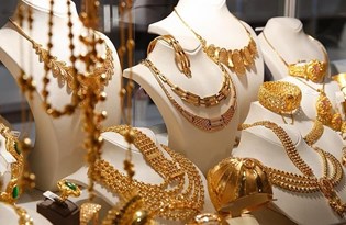 Tüketici ağustosta giyimden kıstı, elektronik ve mücevhere yöneldi