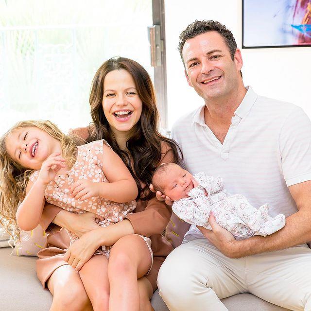 Ünlü oyuncu Tammin Sursok 'Kocam koronaya yakalandı' diyerek gözyaşlarına boğuldu Ünlü oyuncu Tammin Sursok 'Kocam koronaya yakalandı' diyerek gözyaşlarına boğuldu