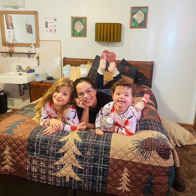 Ünlü oyuncu Tammin Sursok 'Kocam koronaya yakalandı' diyerek gözyaşlarına boğuldu Ünlü oyuncu Tammin Sursok 'Kocam koronaya yakalandı' diyerek gözyaşlarına boğuldu