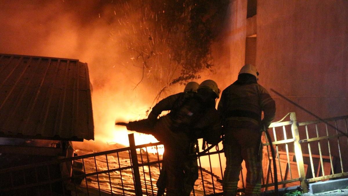 İstanbul'da korkutan yangın