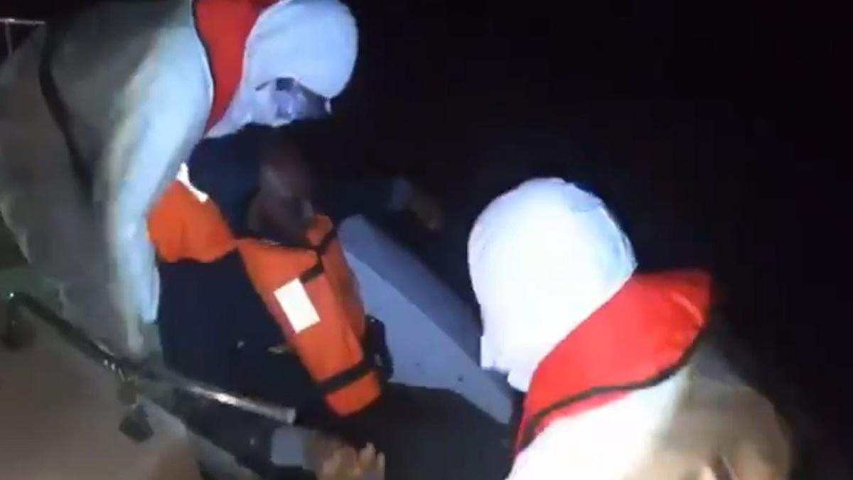 Yunanistan'ın darbedip, ölüme terk ettiği göçmenleri Türkiye kurtardı