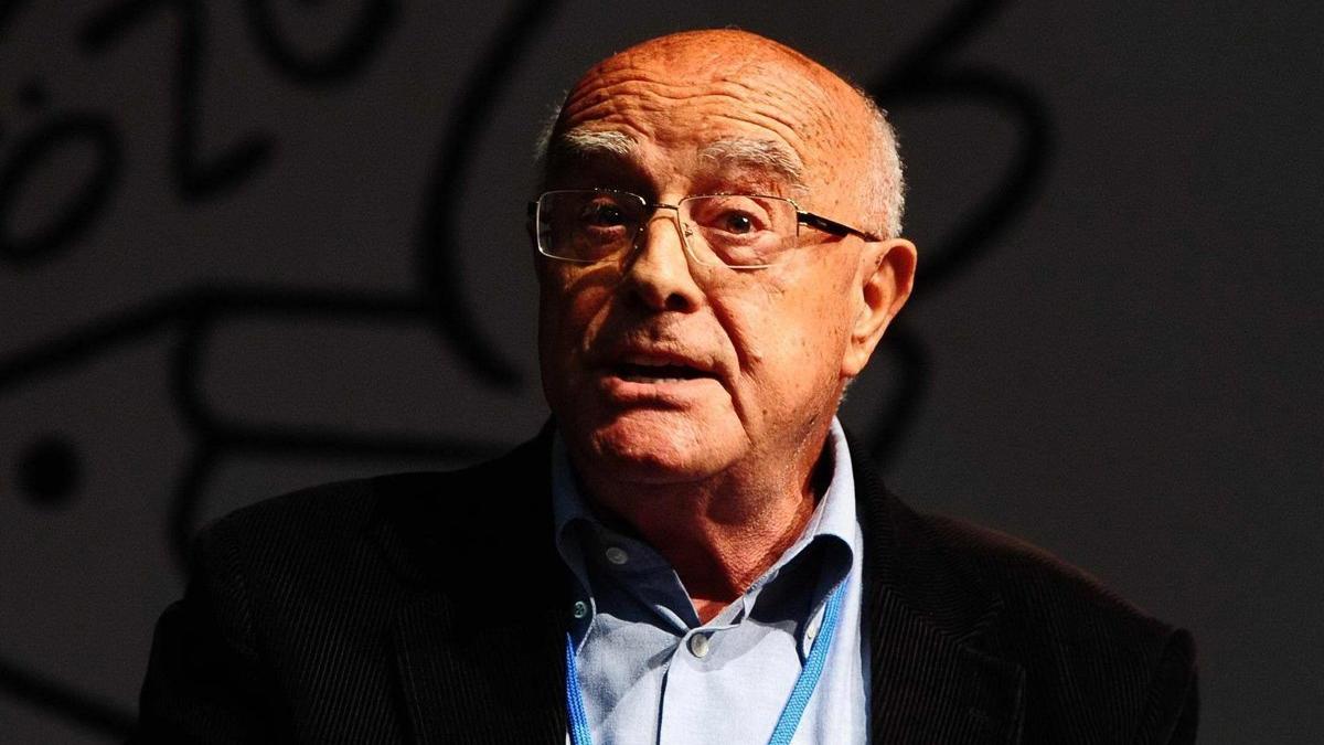 'Yaşadığımız Anayasa sorunu değil, Anayasa'yı takmama sorunudur'