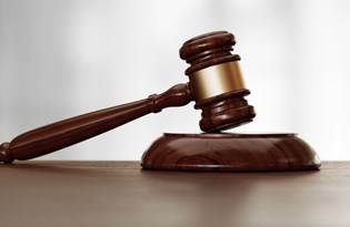 Yargıtay'dan eşinin maaşını beğenmeyen kadın için emsal karar