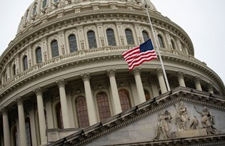 ABD’de Covid-19 can kayıpları yarım milyonu geçti: Bayraklar yarıya indirildi