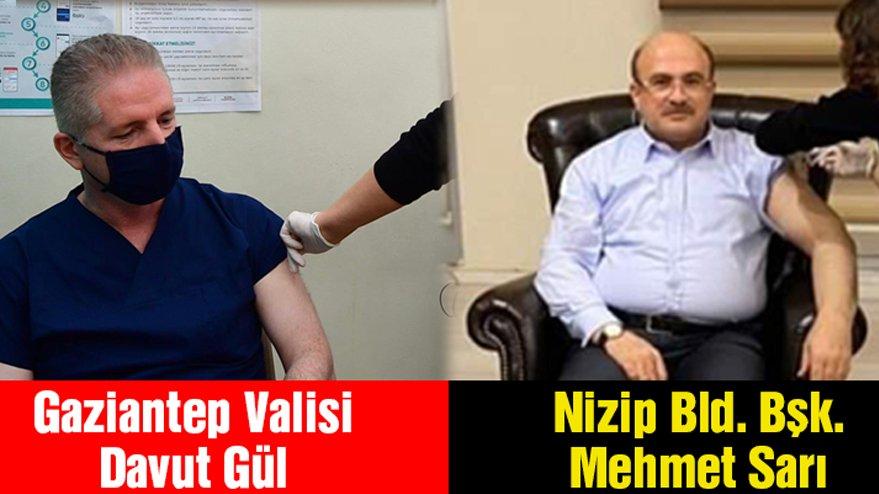 AKP'li başkan makamında vali ise hastanede aşı oldu