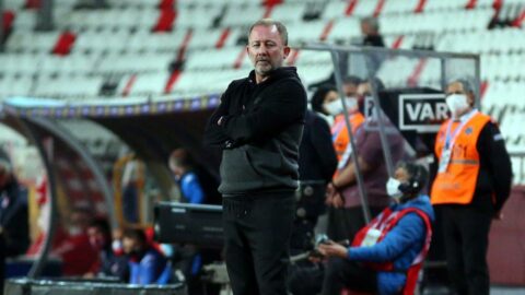 Sergen Yalçın`dan yaylım ateşi: `Öldü zannedersin ama ayağa kalkıyor`