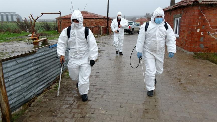 Bebek ziyaretine geldi, 37 kişiye corona virüsü bulaştırdı