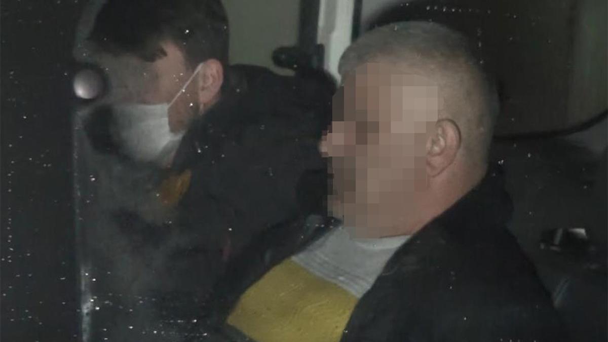 Ayrılmak isteyen sevgilisini öldürüp cesedini rehin aldı