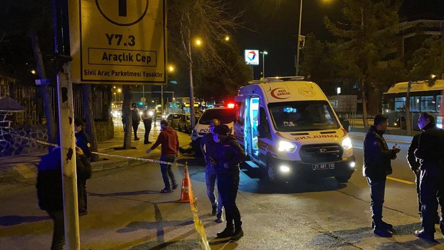 Sokak ortasında kadın cinayeti: Tabancayla sırtından vurularak öldürüldü