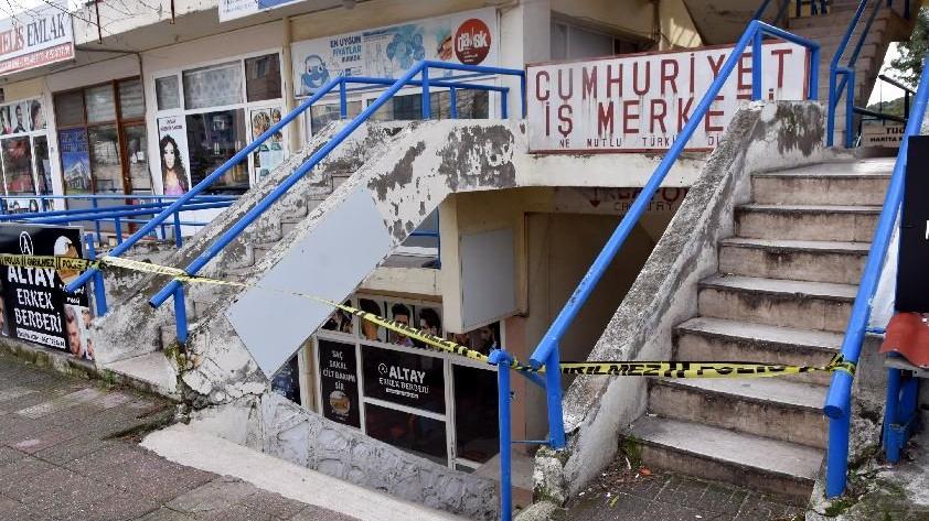 İzmir'de deprem fırtınasının ardından 22 dükkana tahliye kararı