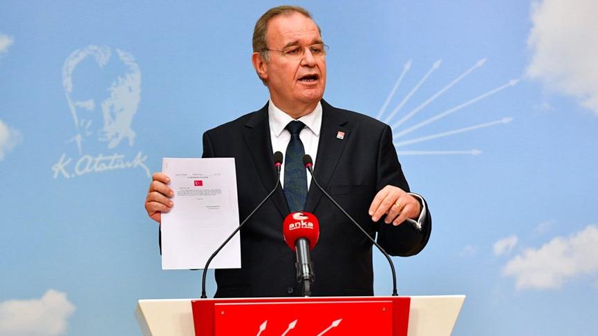 CHP: Bu erdemi ya Erdoğan gösterecek, ya da atanan kayyum