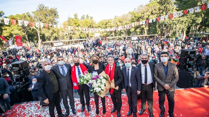 Bornova Belediyesi'nde asgari ücret 5 bin 890 lira oldu