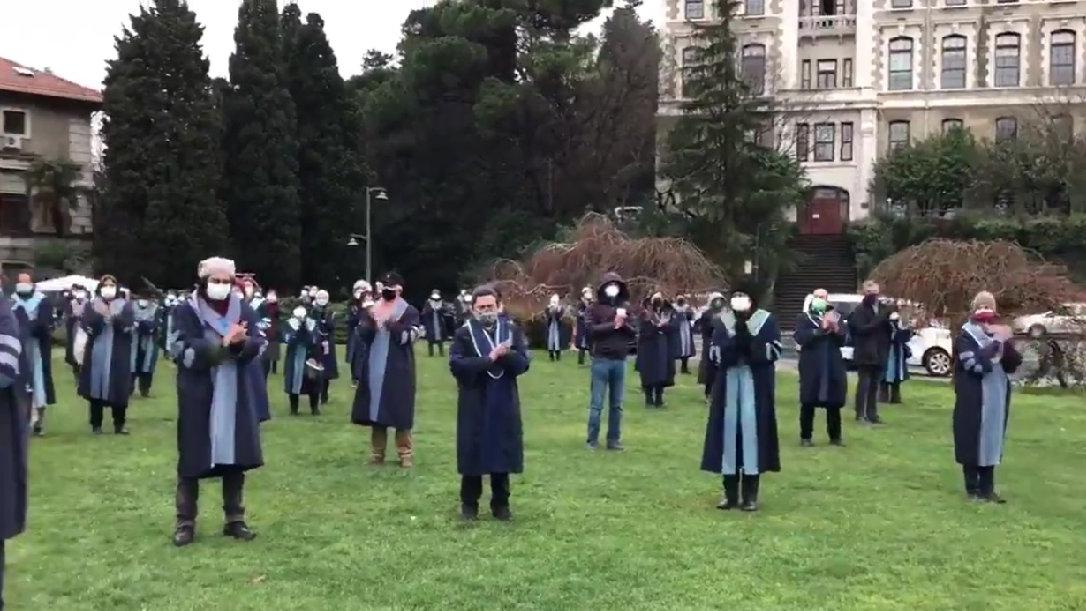 Boğaziçili akademisyenler: Atanmış rektör ve yardımcılarını istifaya davet ediyoruz