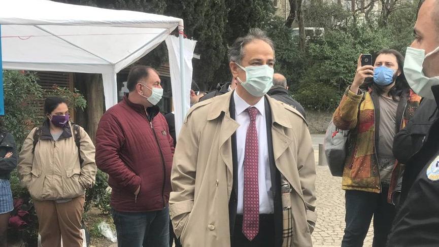 Boğaziçili öğrencilerden Melih Bulu'nun yardımcılığını kabul eden Prof. Dr. Naci İnci'ye: Öğrenciler terörist midir?