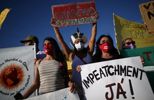 Brezilya'da halk sokaklarda: Bolsonaro'nun azlini istiyorlar