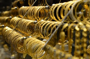 Altın düştü, tüketici beklemeye geçti