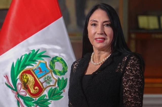 Covid aşısı: Peru'da sırası gelmeden aşı yaptıran Dışişleri Bakanı Elizabeth Astete istifa etti