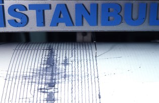 İstanbul için deprem senaryoları: 200 bin bina, 3 milyon insan etkilenecek