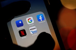 Google ve Facebook’a bir kötü haber de AB’den