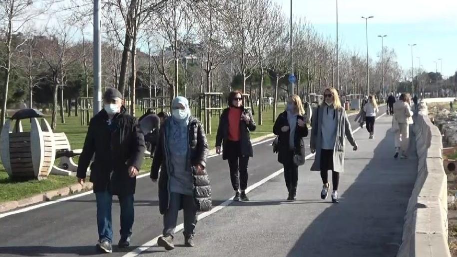 Güneşi gören İstanbullular kısıtlamayı unuttu