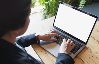 Almanya'da evden çalışma zorunlu oldu: Uymayanlara 30 bin euroya kadar ceza gelebilir