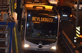 Metrobüslerde yeni dönem resmen başladı