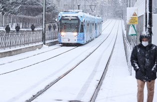 İstanbul'da kar yağışı yeniden etkisini artırdı