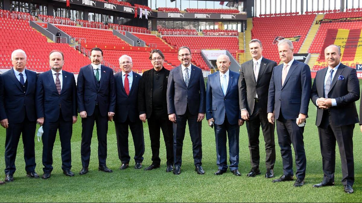 Göztepe Gürsel Aksel Stadı'na görkemli açılış