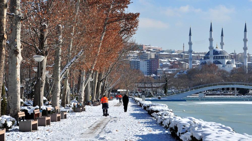 Ankara'da kar hafta ortasına kadar sürecek... 