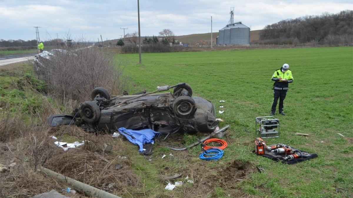 Feci kaza: 2 ölü, 4 yaralı
