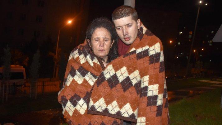 10 katlı binada yangın paniği