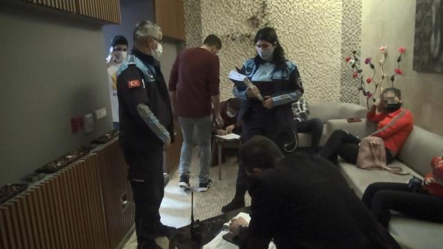 Masaj salonuna baskınında ceza yağdı! Nereye kaçacaklarını şaşırdılar