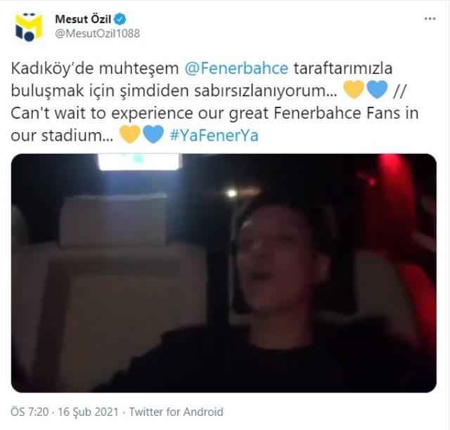 Mesut Özil tezahürat yaparak yolculuk etti, taraftar paylaşımı beğeni yağmuruna tuttu