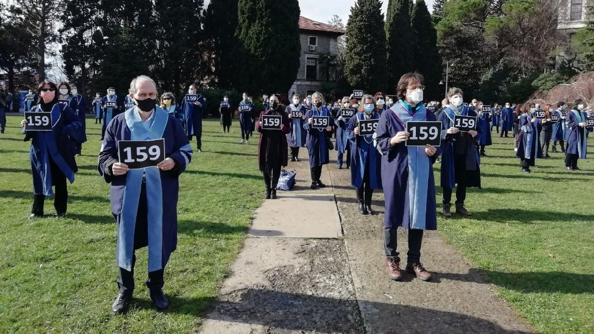 Hocalardan Boğaziçili öğrencilere destek