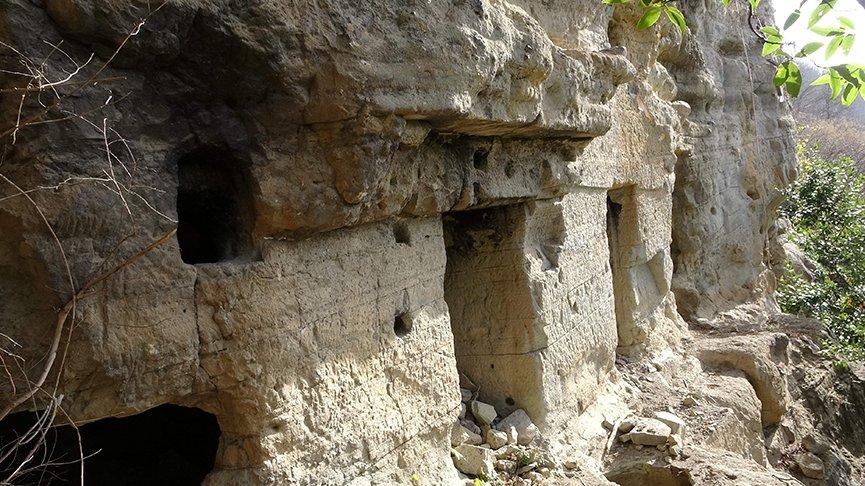 Tarihi kilise definecilerin hedefinde