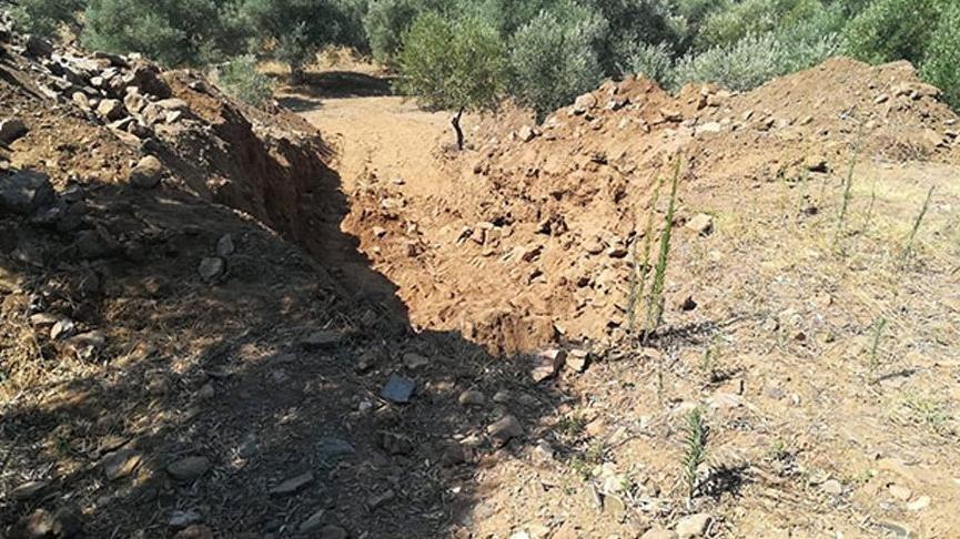 Uzman çavuş define aramak için kaçak kazı yaparken yakalandı