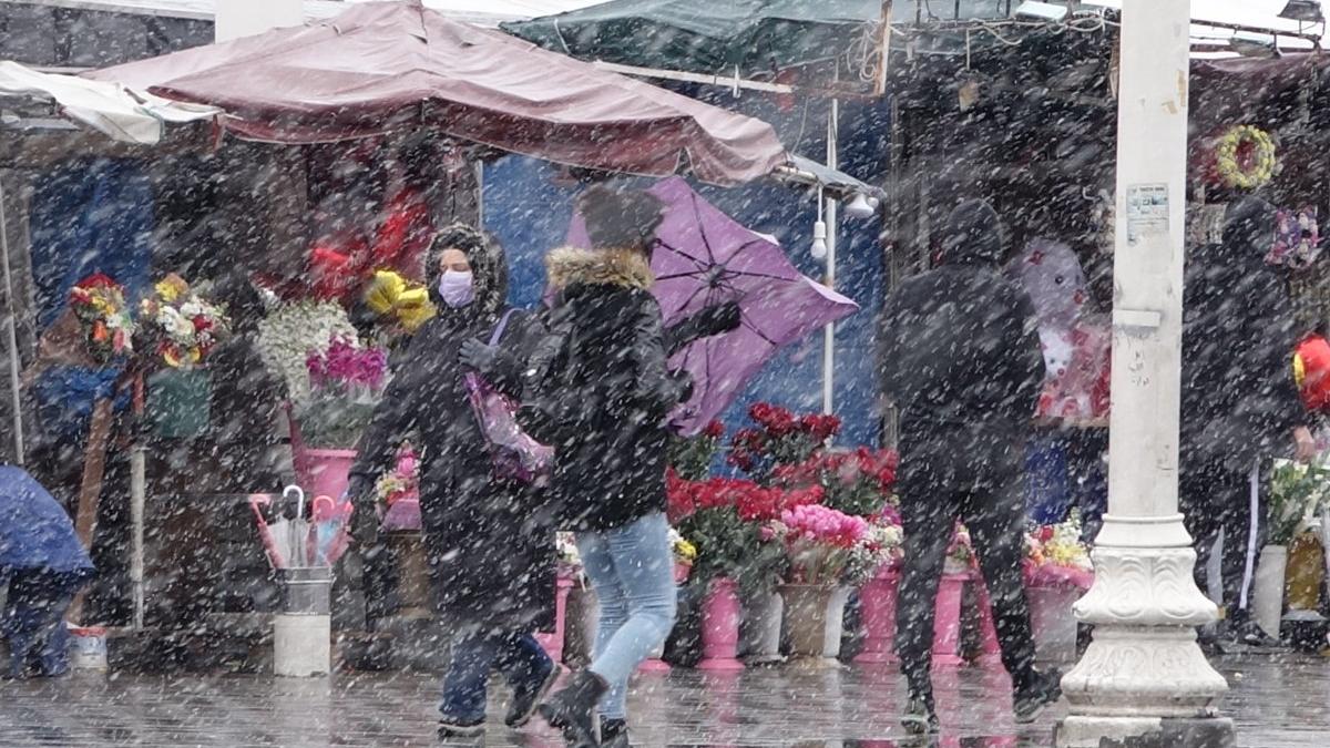 Meteoroloji duyurdu: İstanbul'da kar kalınlığı 30 santimetreye çıkacak