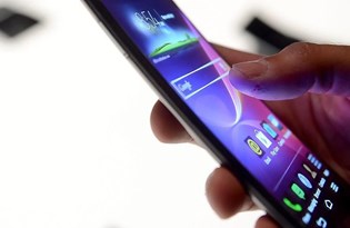 Mesai arkadaşının sesini kaydetti, tazminatsız kovuldu