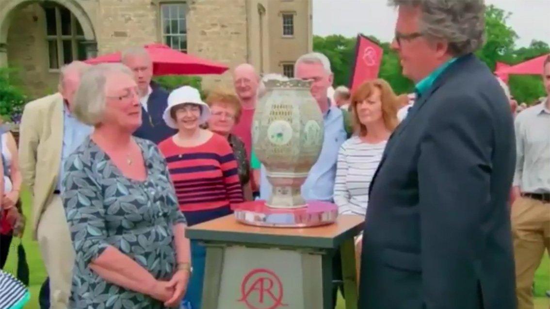 Sıradan bir vazo sanıyordu... Tarihi eser çıktı: Değerine inanamadı