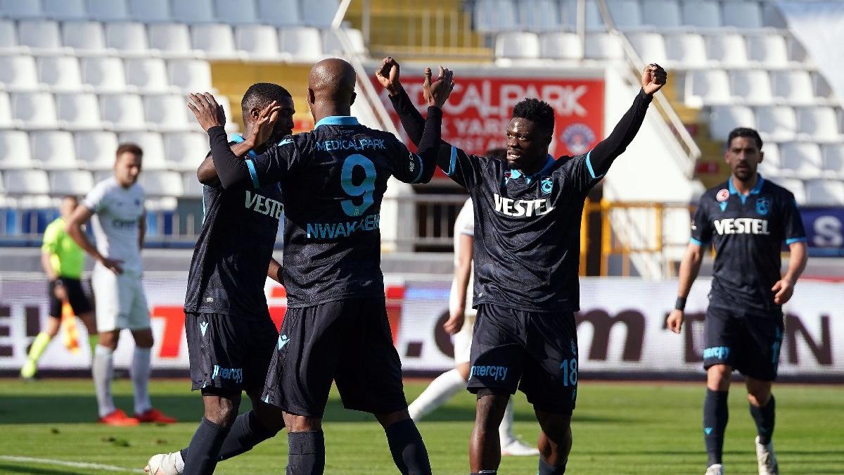 Trabzonspor Kasımpaşa'yı Bakasetas ile yıktı! Yarışa inatla devam...