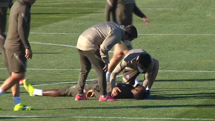 Moussa Dembele yürekleri ağza getirdi! Birden yere yığıldı...