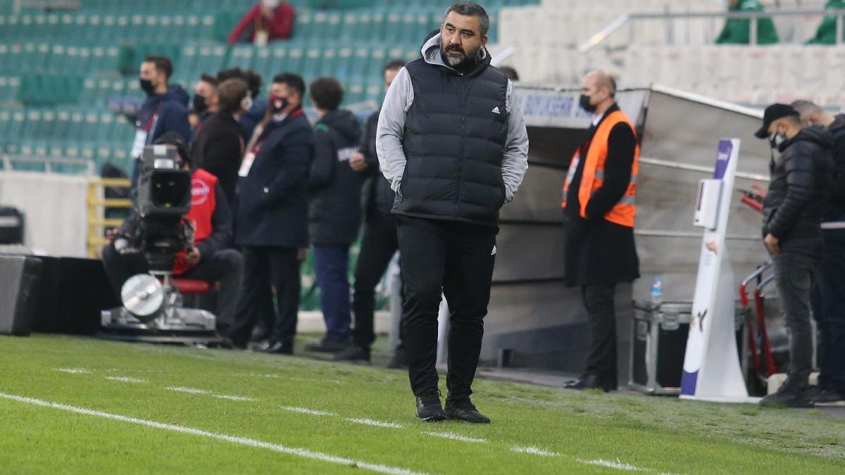 Ümit Özat: 'Maç kaybettiğiniz zaman tesiste insan içine çıkmak bile zor oluyor'