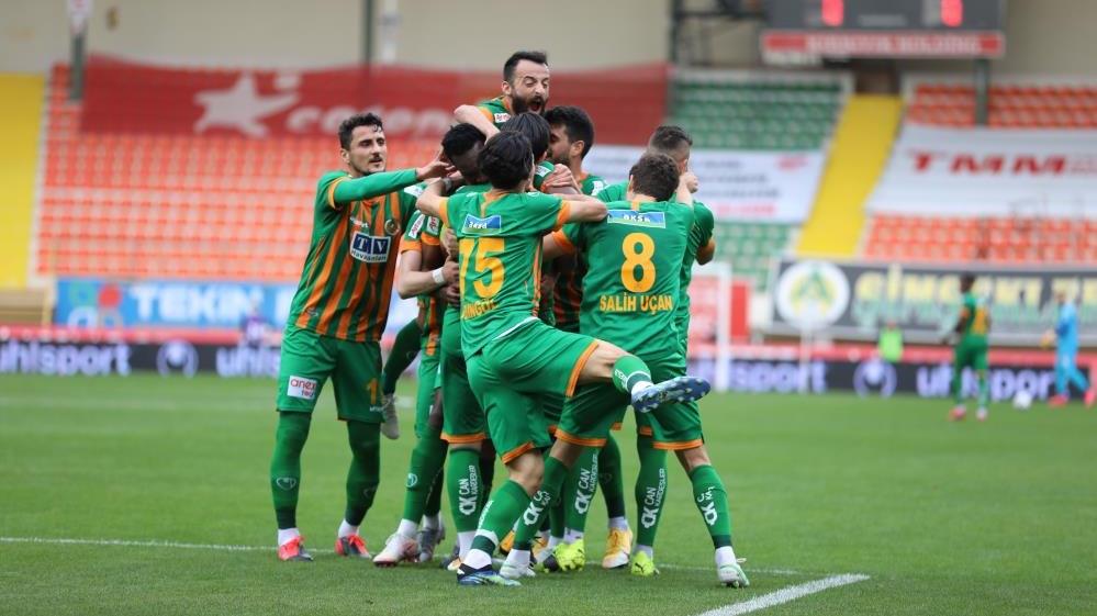 Alanyaspor, Antalyaspor'un süper serisini farkla bitirdi!