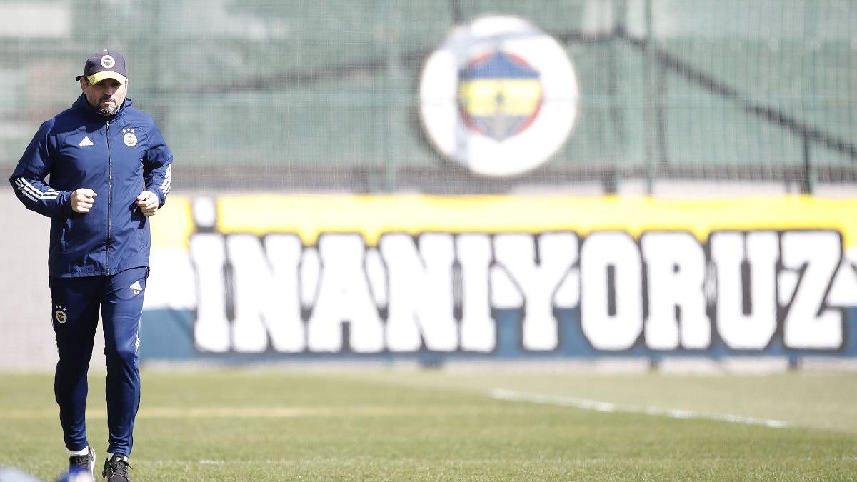 Fenerbahçe'nin hocası Erol Bulut'tan 25 yıl sonra ilk! Efsaneyi geçti...