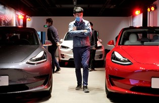 Elon Musk: Artık Bitcoin'le Tesla alabileceksiniz